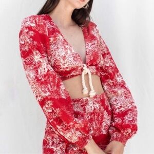 Olivaceous Crop Top Linen Blend Statement With Long
Sleeves New Size S